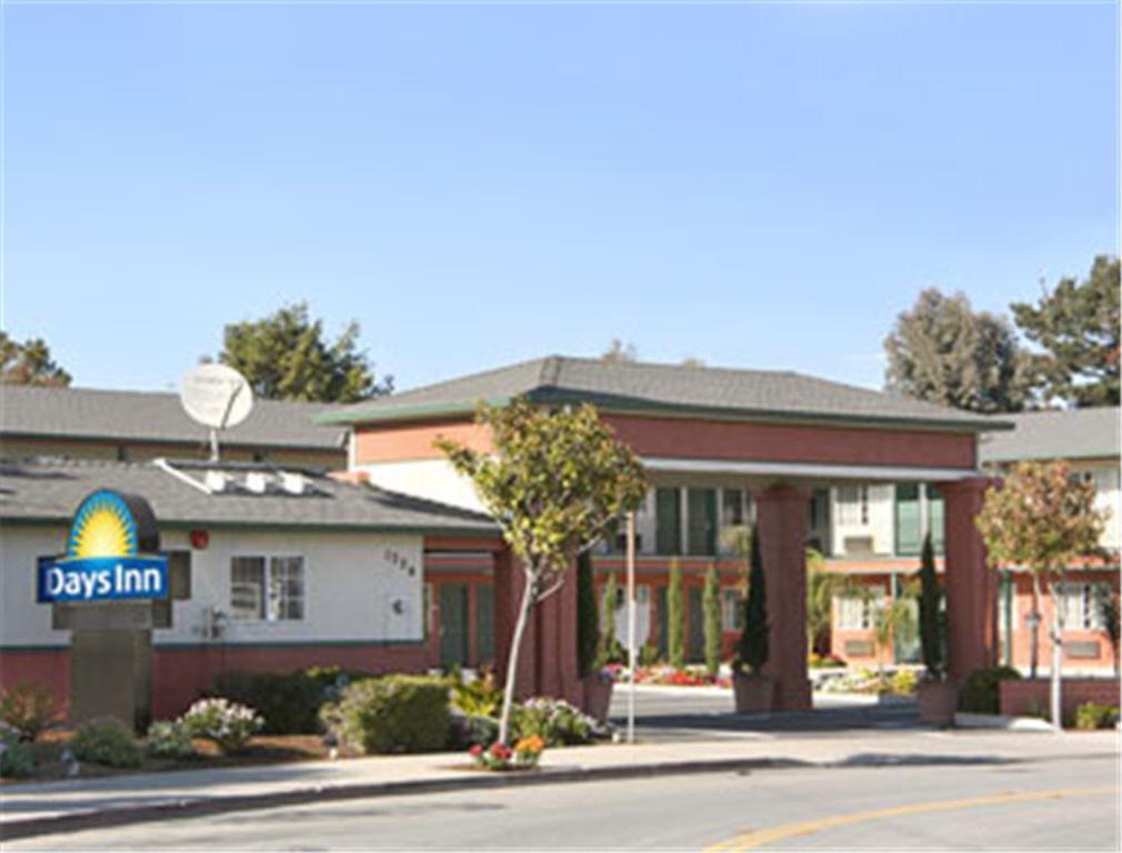 Days Inn Salinas Airport Екстериор снимка